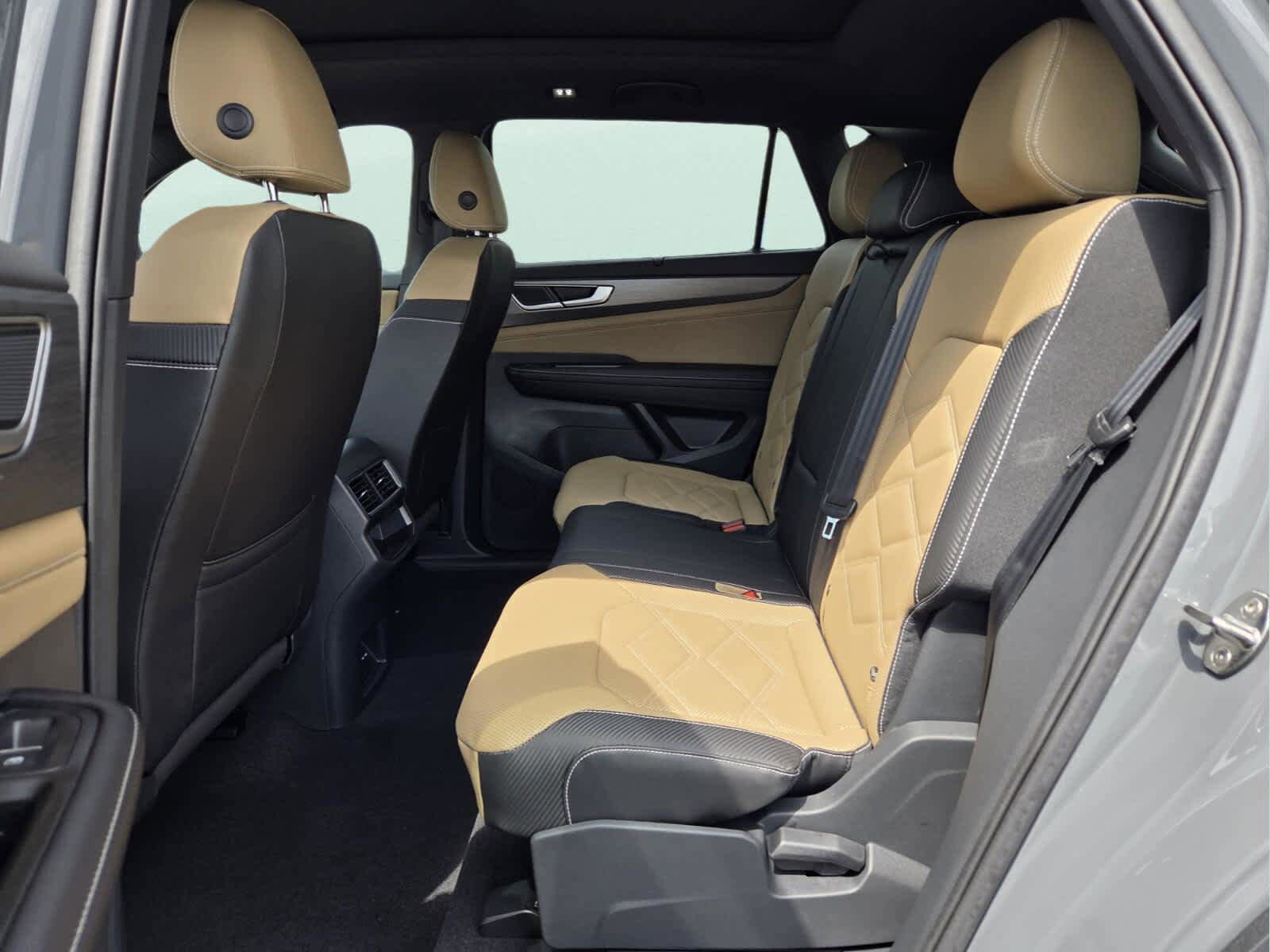 New 2026 Volkswagen Atlas Cross Sport SE FWD image 9