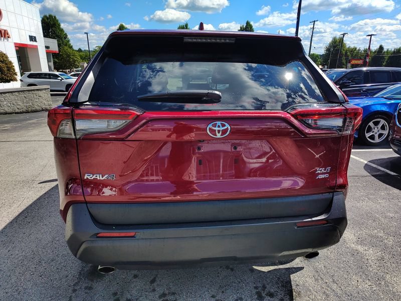 Used 2025 Toyota RAV4 XLE w/ Convenience Package AWD/4WD image 5