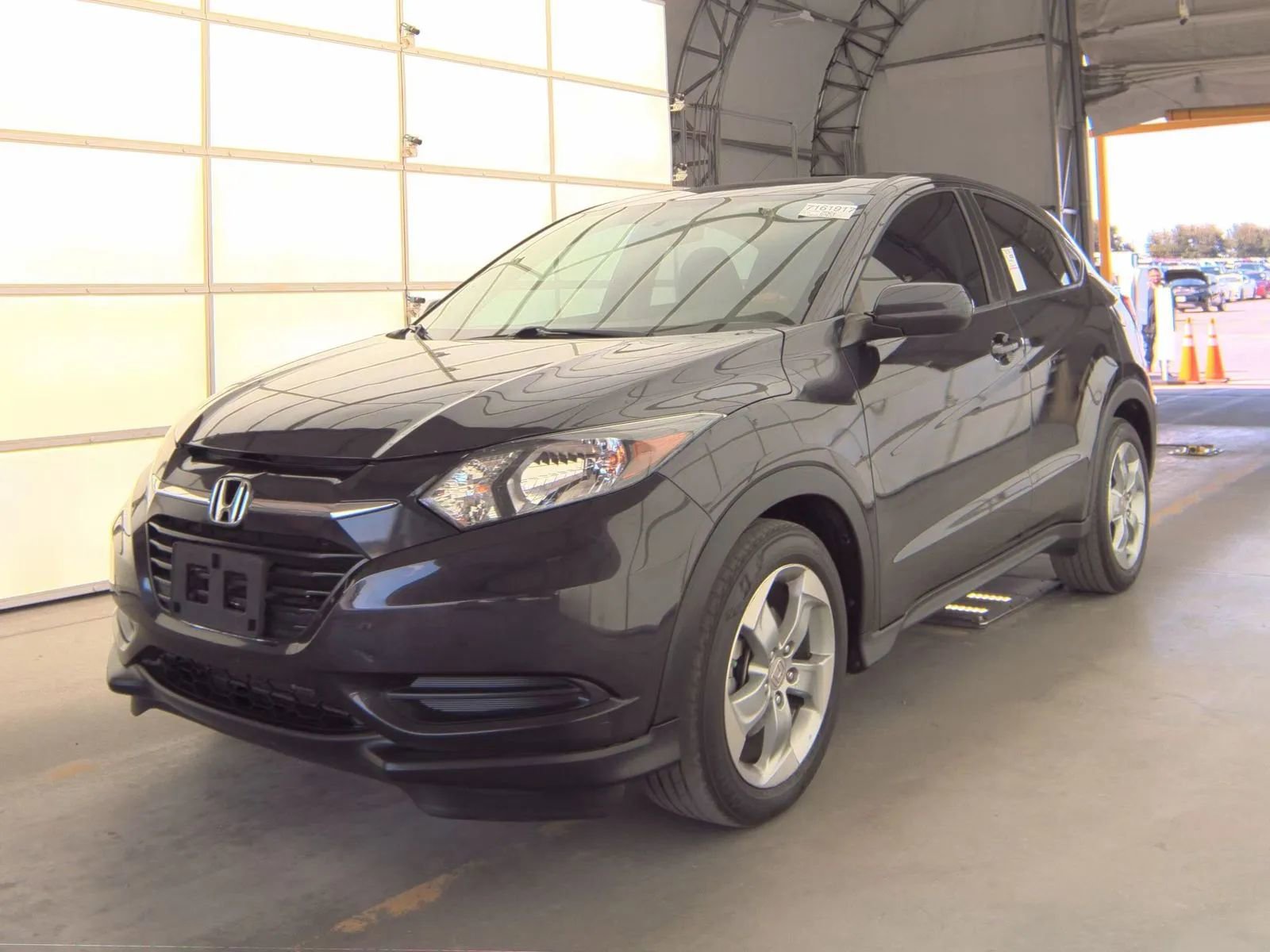 Used 2017 Honda HR-V LX image 1