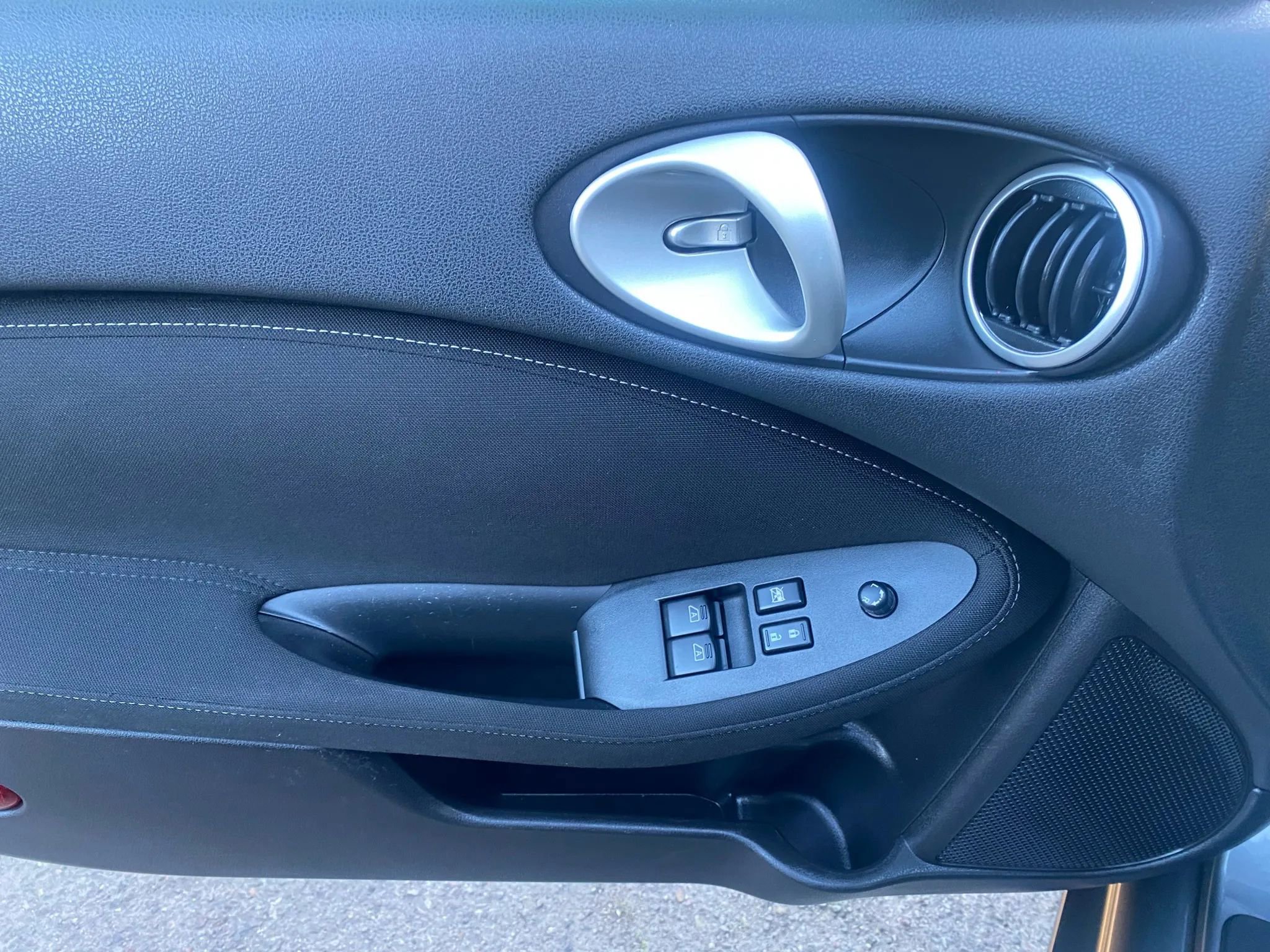 Used 2014 Nissan 370Z Coupe image 13