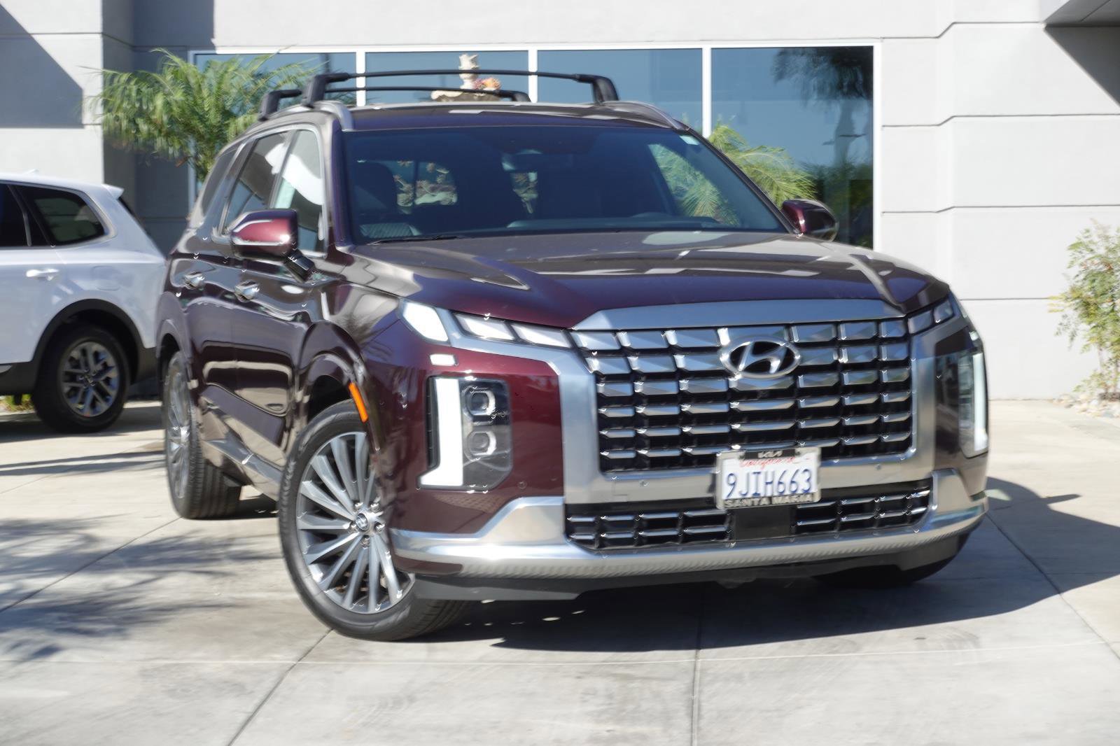 Used 2024 Hyundai Palisade Calligraphy image 2