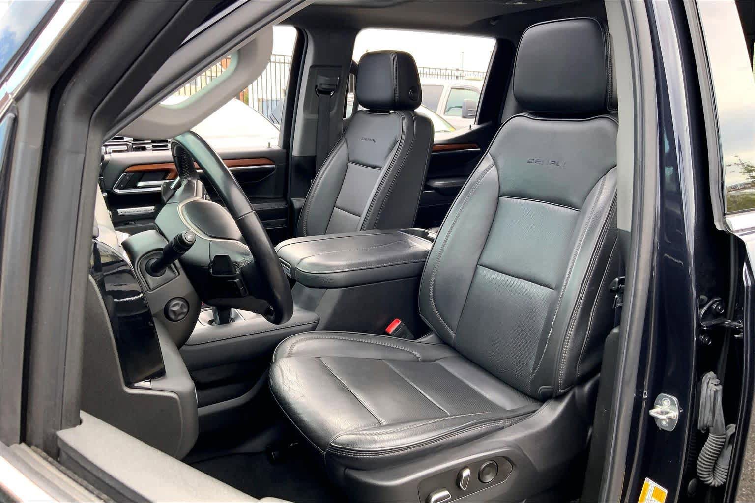 Used 2023 GMC Sierra 1500 Denali w/ Denali Reserve Package AWD/4WD image 9