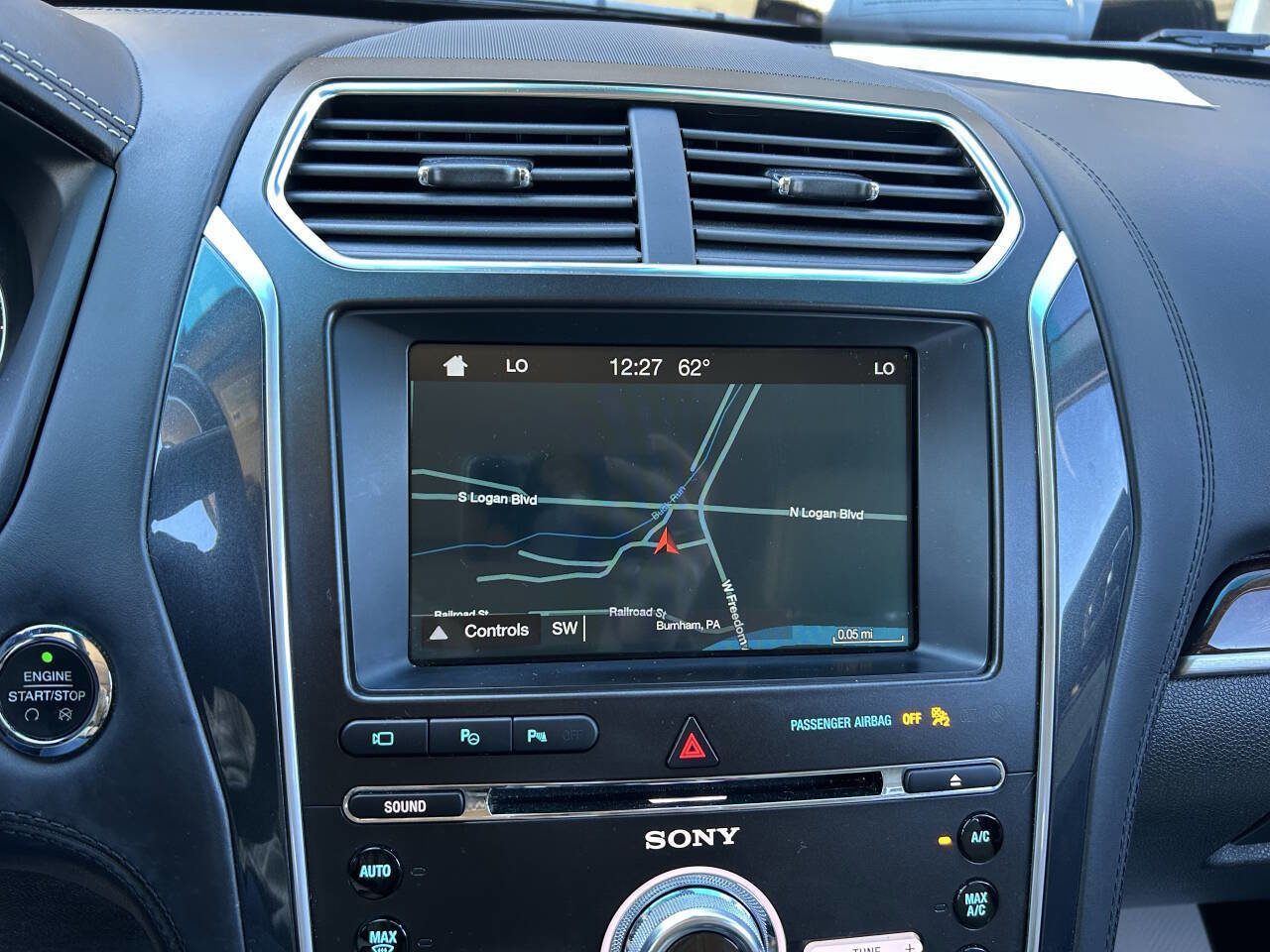 Used 2017 Ford Explorer Platinum image 20