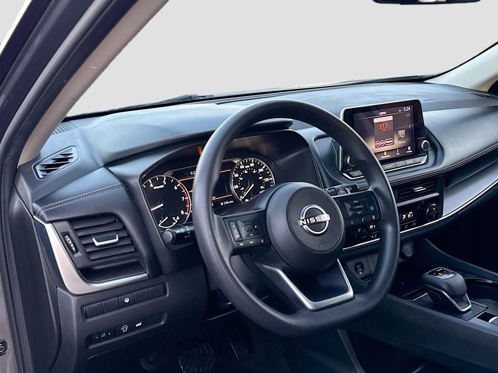 Used 2024 Nissan Rogue SV image 20