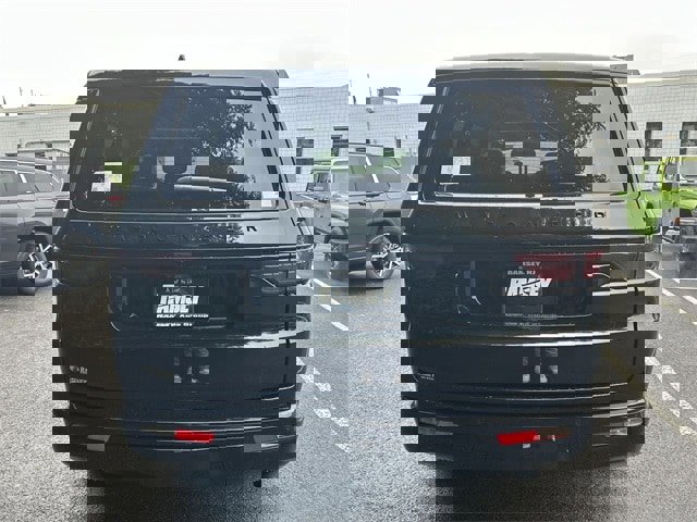 New 2025 Jeep Wagoneer Series II image 7