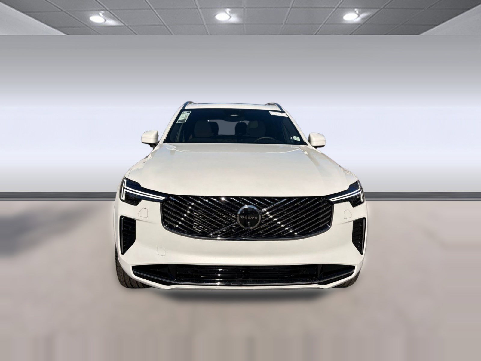 New 2026 Volvo XC90 T8 Plus w/ Protection Package image 6