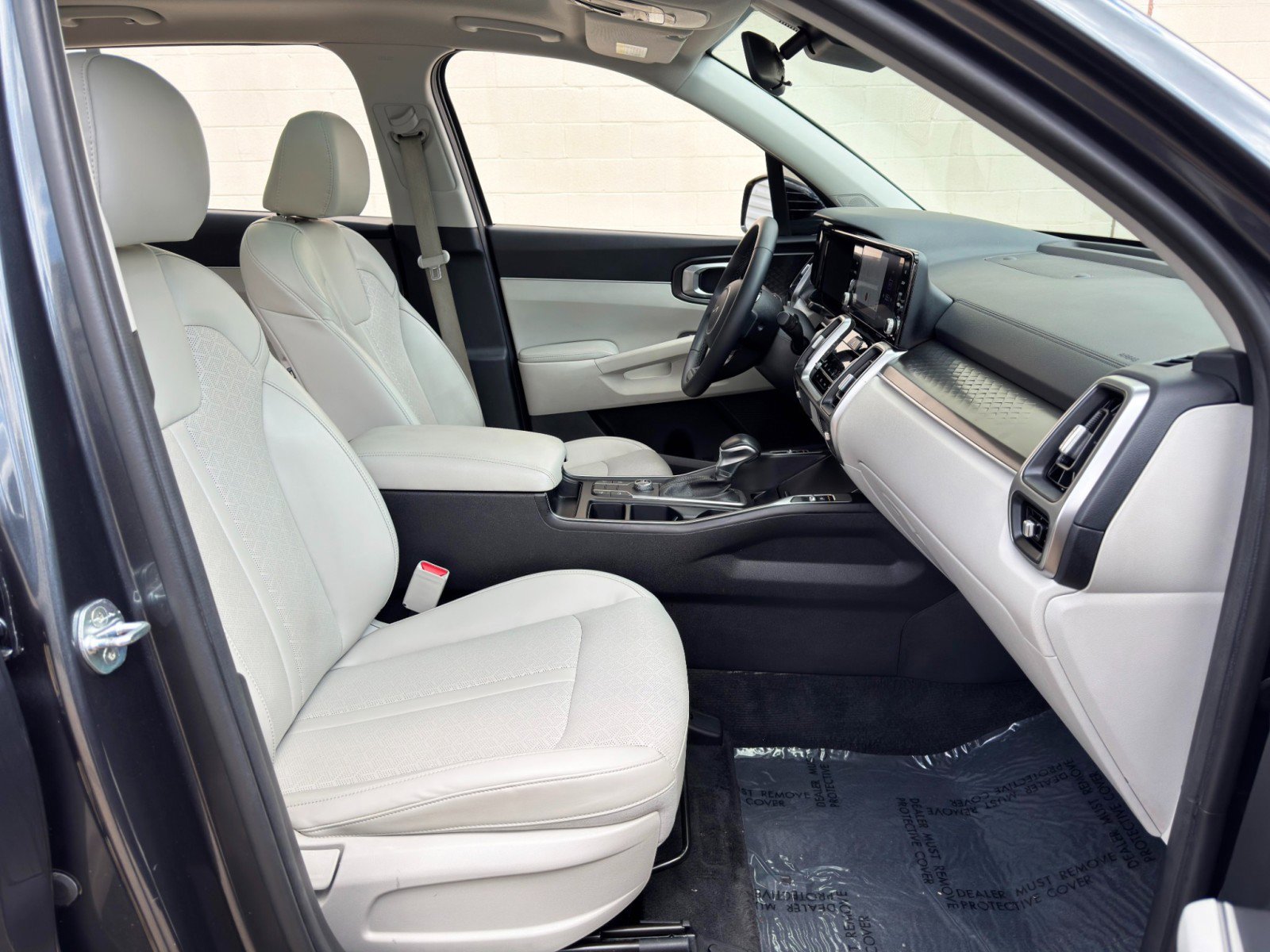 Used 2022 Kia Sorento S w/ Panoramic Sunroof Package FWD image 15