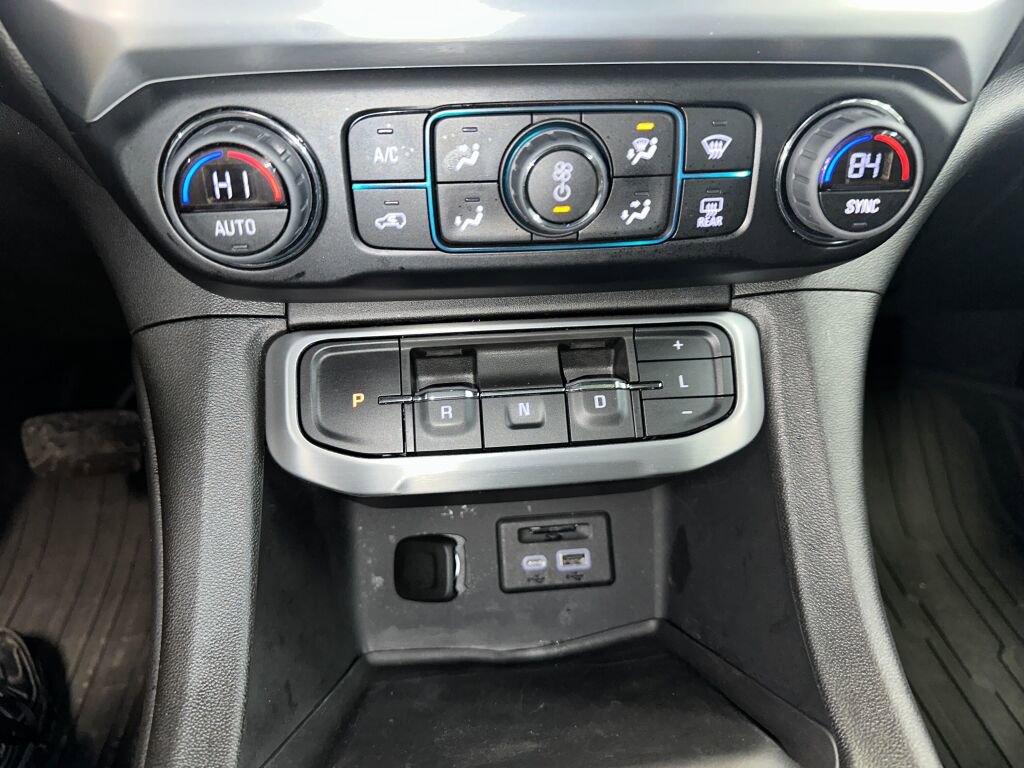 Certified 2023 GMC Acadia SLT w/ Preferred Package image 17