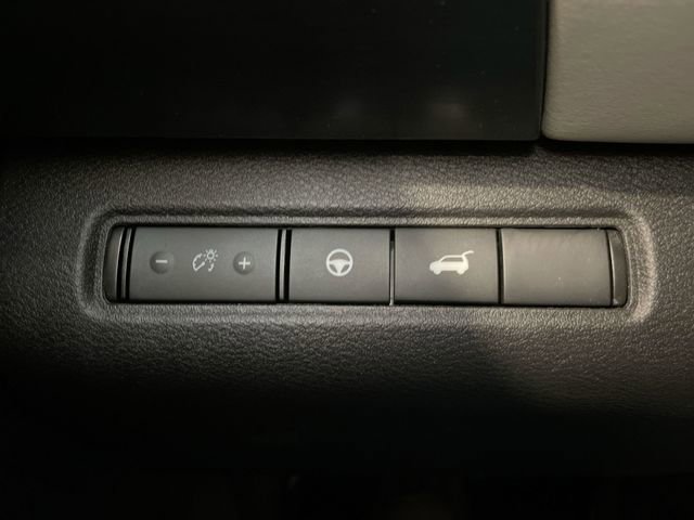 Used 2025 Nissan Pathfinder SL AWD/4WD image 26