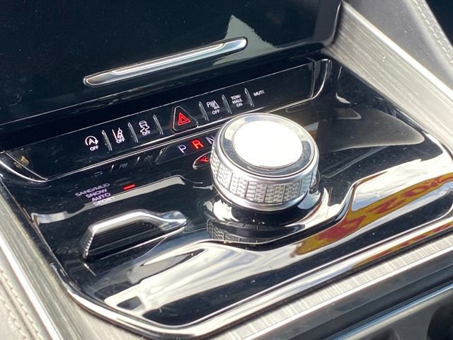 Used 2024 Jeep Wagoneer Series II AWD/4WD image 12