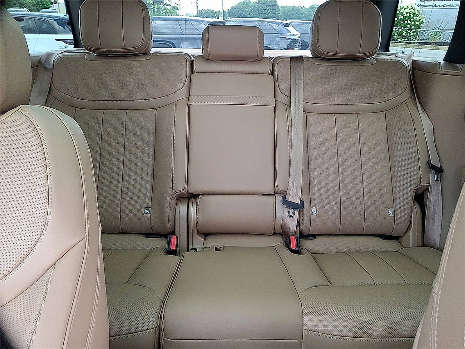 New 2025 Land Rover Range Rover SE image 21