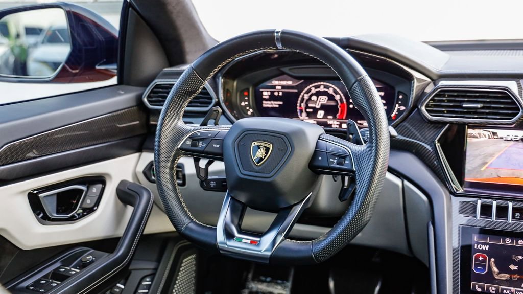 Used 2023 Lamborghini Urus S image 18