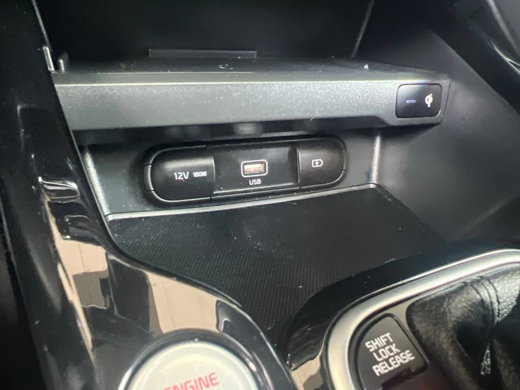 Certified 2022 Kia Soul GT-Line FWD image 60