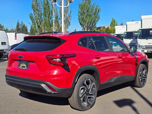 New 2026 Chevrolet Trax RS w/ Sunroof Package FWD image 5