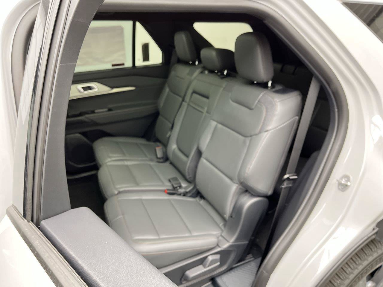 New 2027 Ford Explorer Active w/ Active Comfort Package AWD/4WD image 13