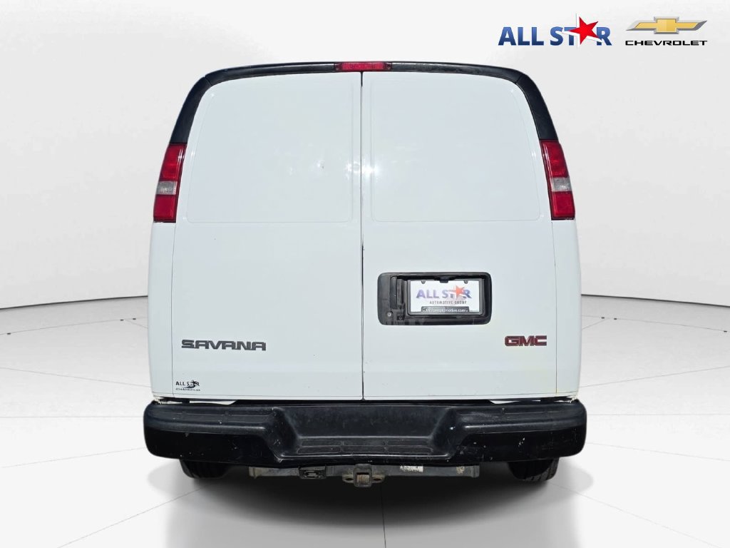 Used 2022 GMC Savana 3500 Extended RWD image 4