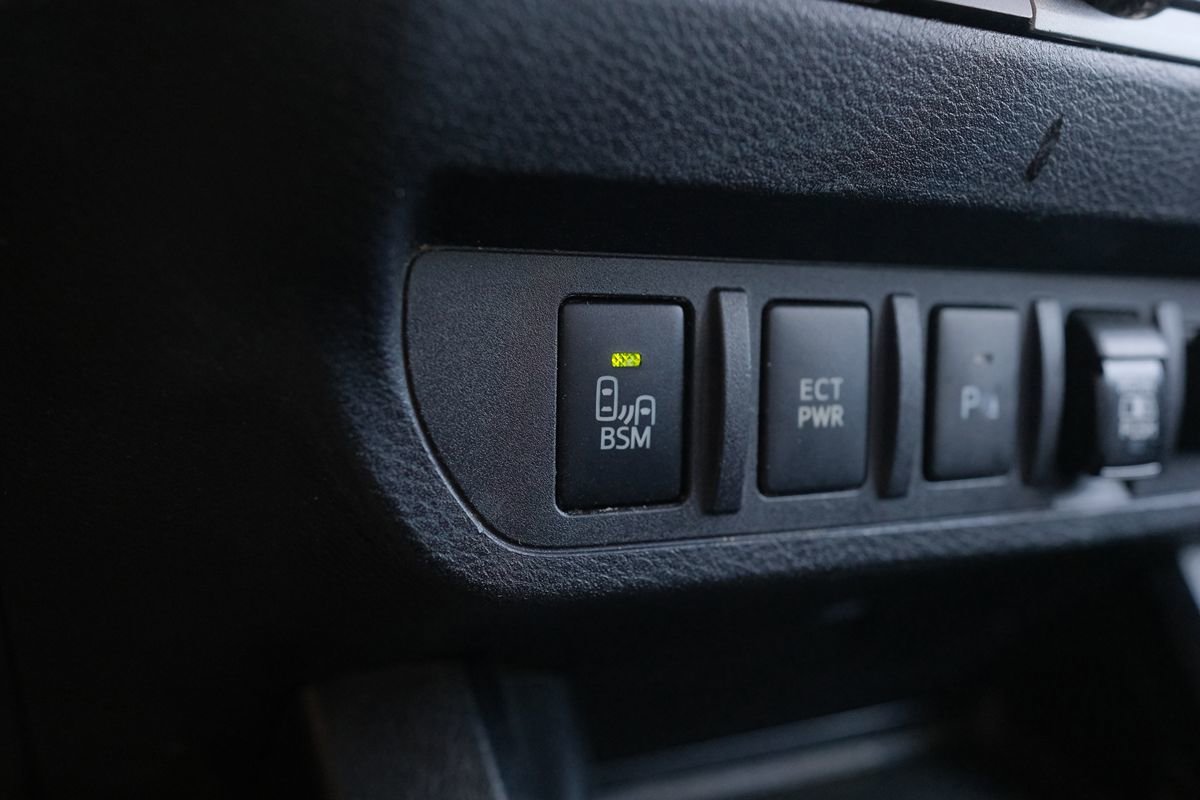 Used 2021 Toyota Tacoma TRD Sport w/ Technology Package image 27