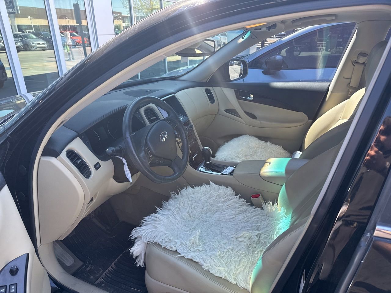 Used 2017 INFINITI QX50 AWD w/ Deluxe Touring Package image 4