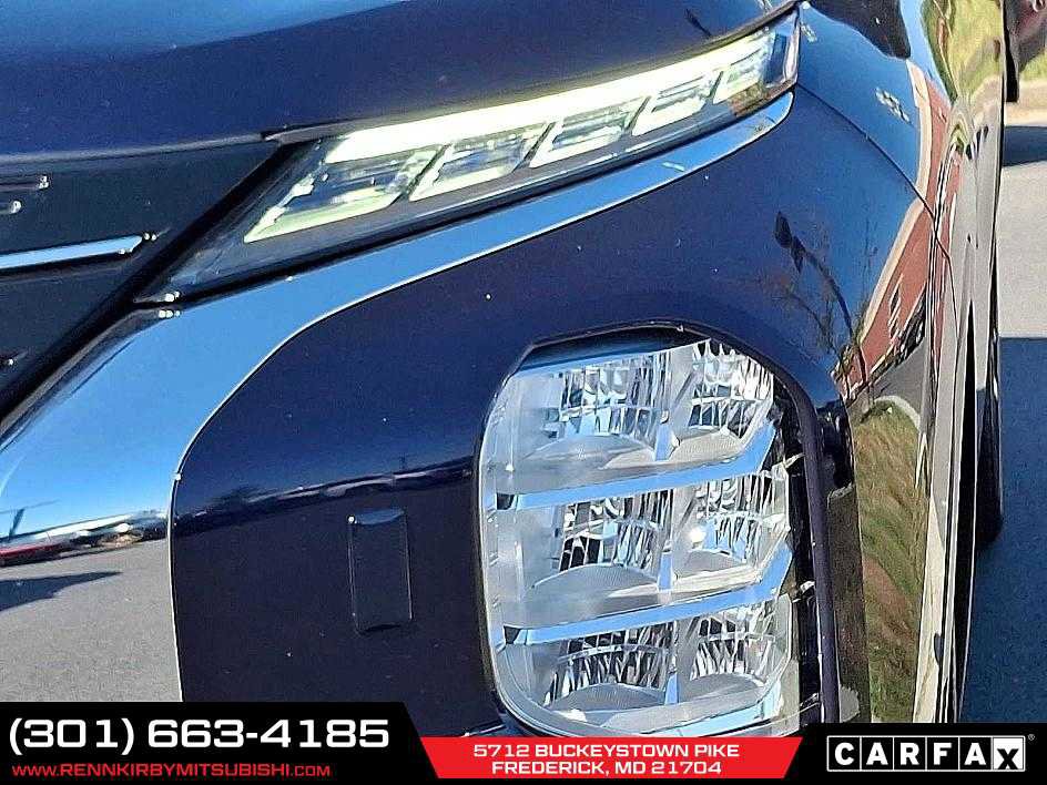 Used 2024 Mitsubishi Outlander SE image 9