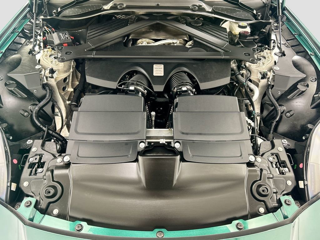 Used 2026 Aston Martin V8 Vantage Coupe RWD image 24