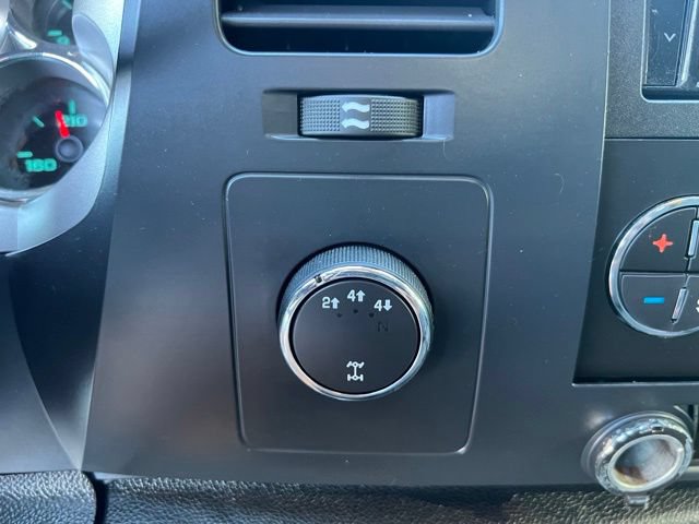 Used 2008 Chevrolet Silverado 2500 LT w/ 1LT Convenience Package AWD/4WD image 19