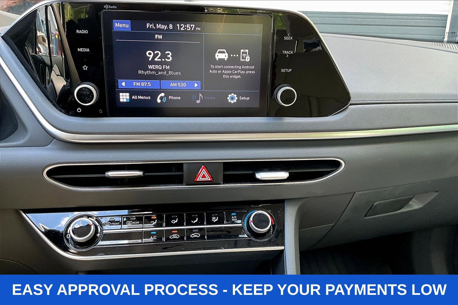 Used 2023 Hyundai Sonata SE w/ Winter Weather Package FWD image 16