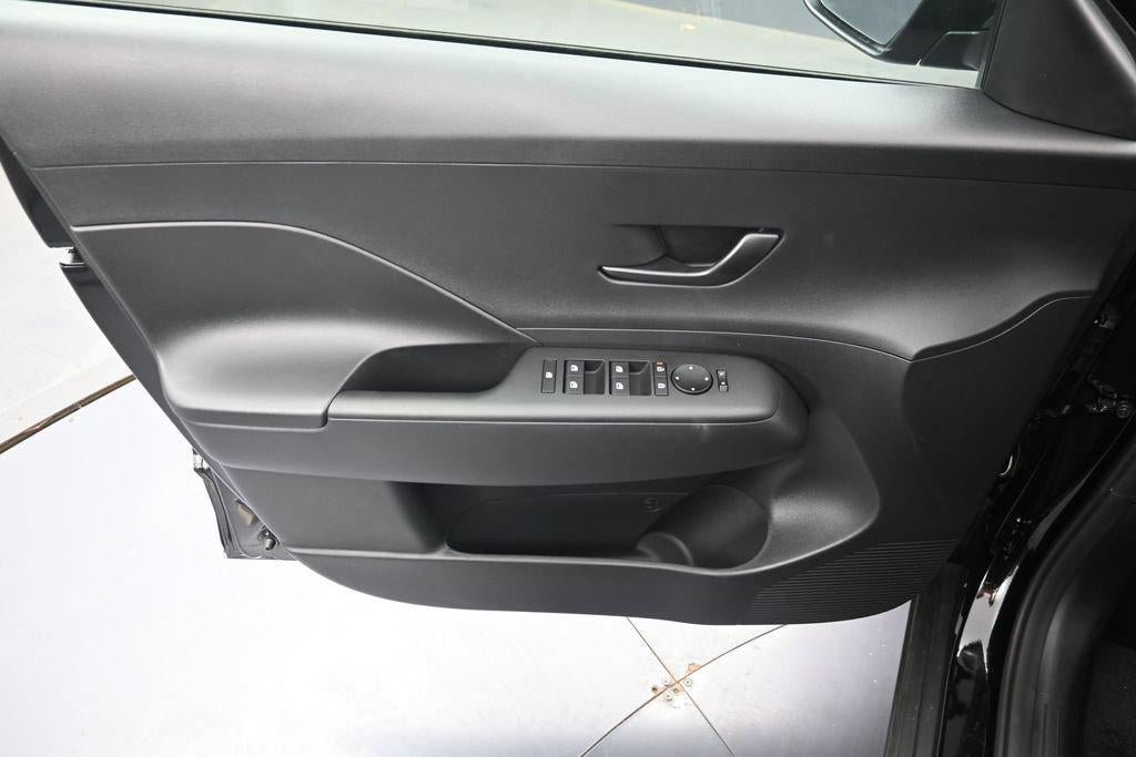 New 2027 Hyundai Kona SE FWD image 24