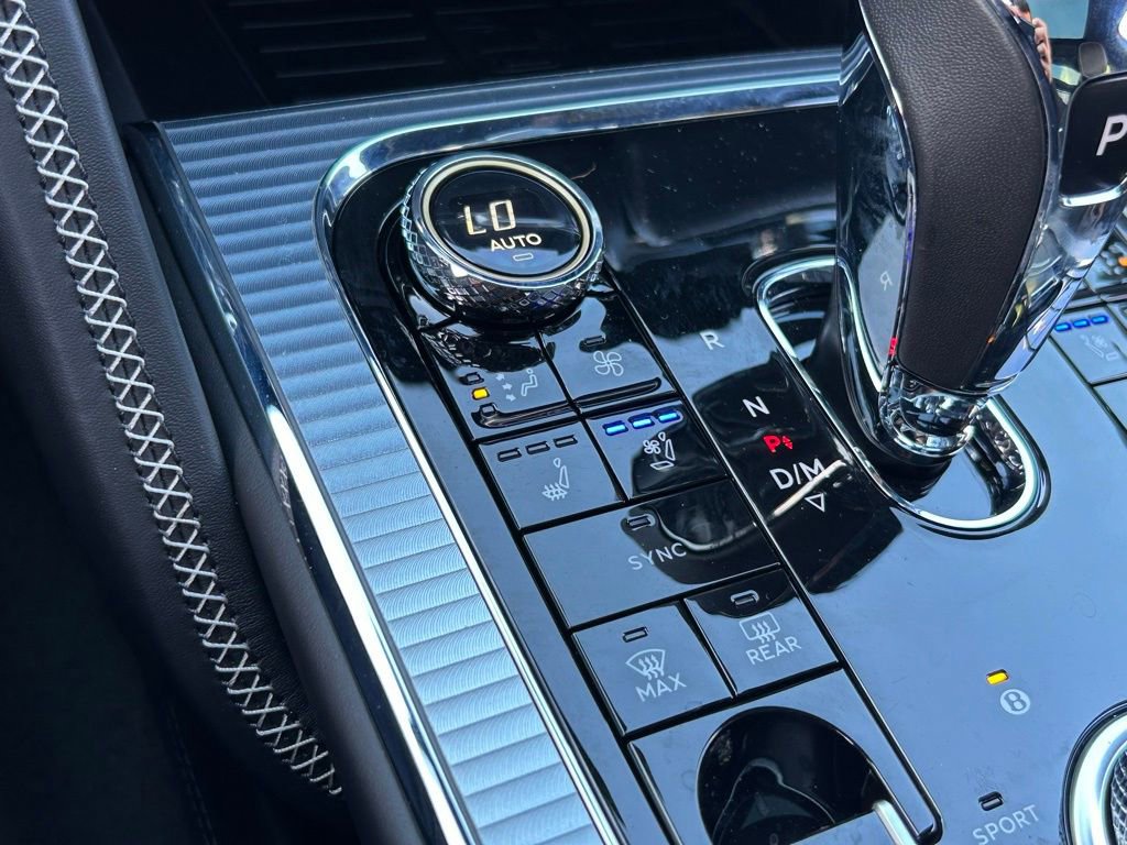 Used 2021 Bentley Flying Spur V8 image 60