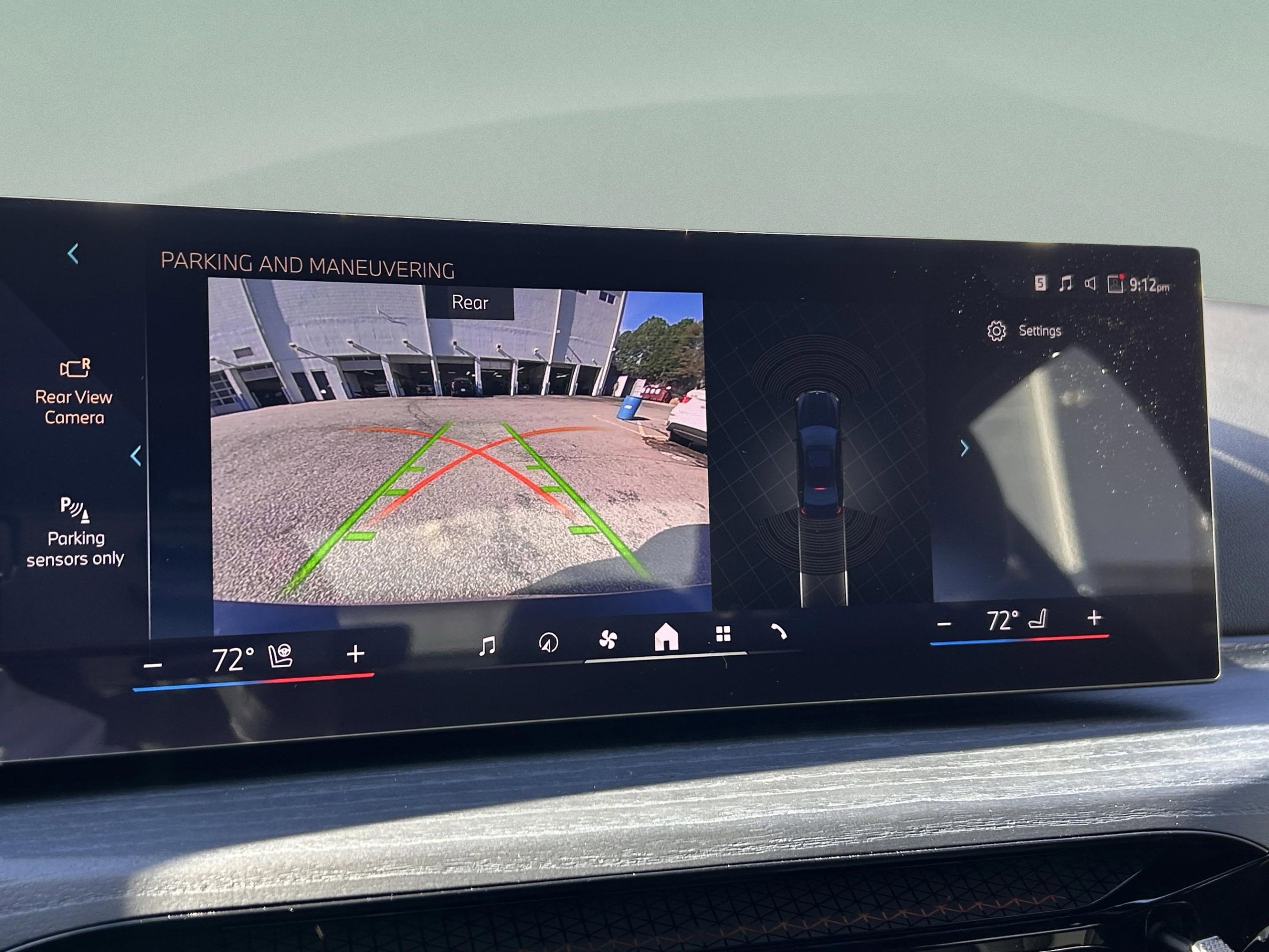 Used 2026 BMW 330i Sedan w/ Convenience Package image 16