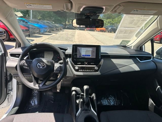 Used 2025 Toyota Corolla LE FWD image 24