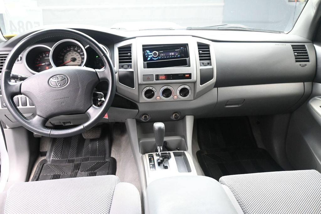 Used 2006 Toyota Tacoma PreRunner RWD image 9