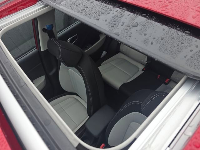 New 2026 Hyundai Venue SEL FWD image 17