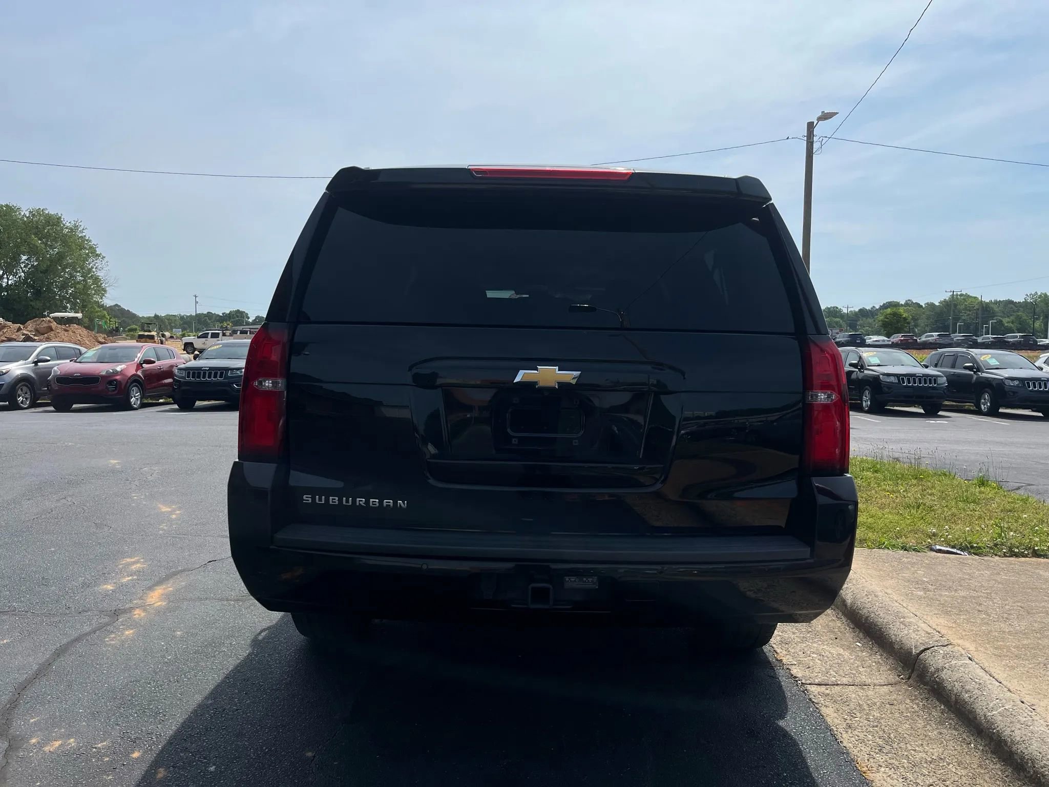 Used 2020 Chevrolet Suburban LT image 6