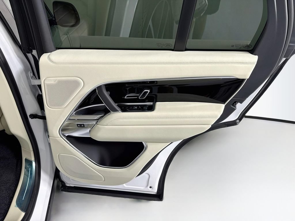 New 2026 Land Rover Range Rover SE AWD/4WD image 29
