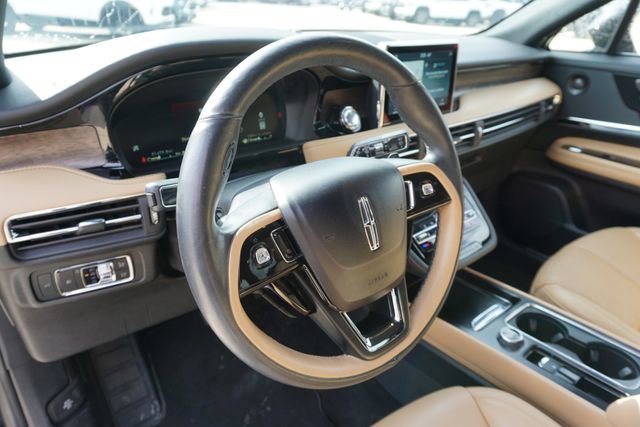 Used 2020 Lincoln Corsair Reserve w/ Equipment Group 201A image 12