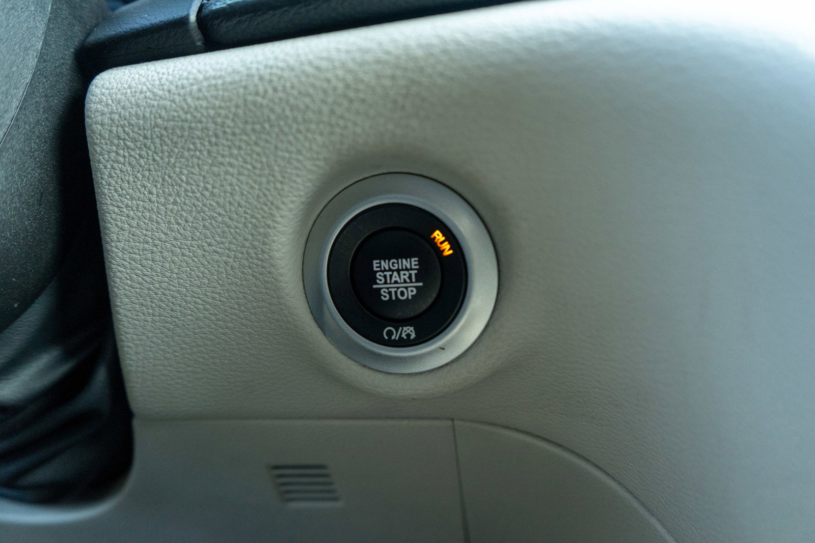 Used 2024 Chrysler Pacifica Limited image 22