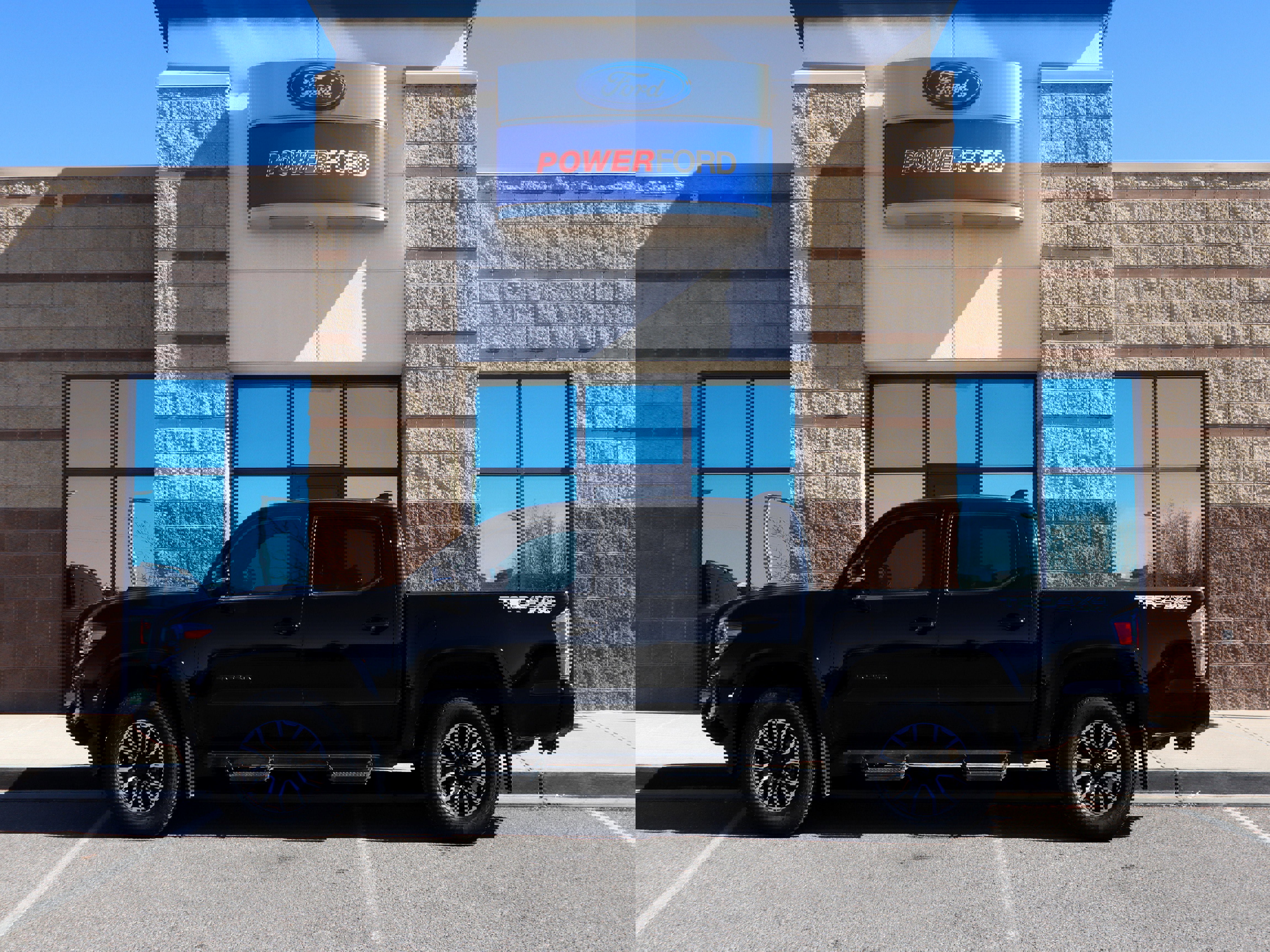 Used 2023 Toyota Tacoma TRD Sport V6 image 9