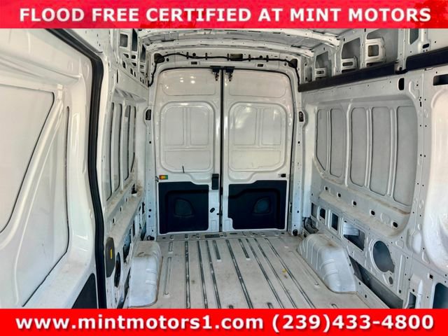 Used 2023 Ford Transit 250 148 High Roof AWD image 3