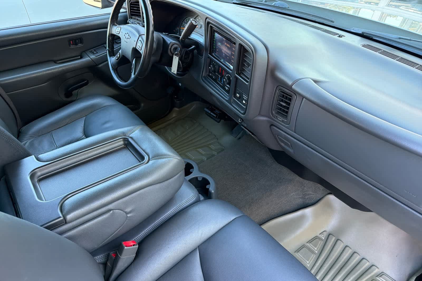 Used 2007 Chevrolet Silverado 2500 LT w/ Skid Plate Package AWD/4WD image 16