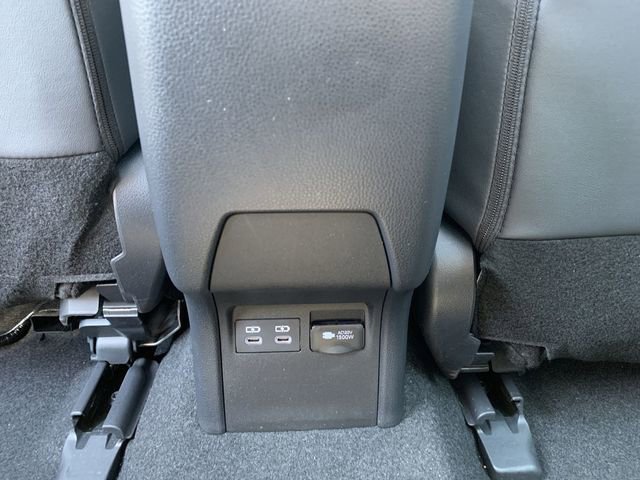 Used 2024 Toyota Prius Prime FWD image 33
