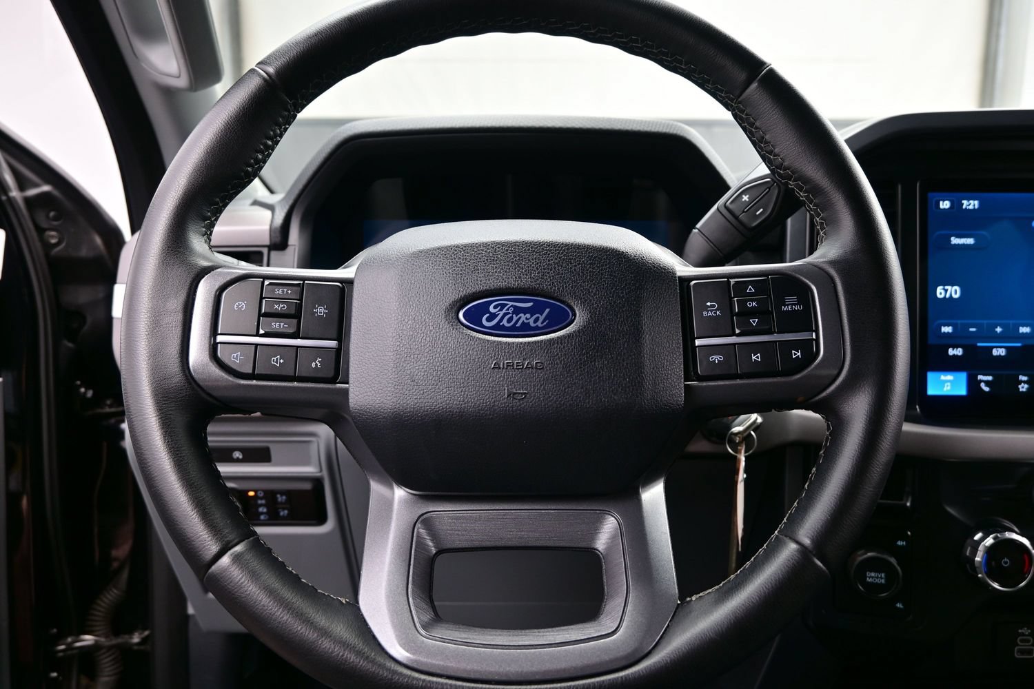 Used 2025 Ford F150 XLT w/ Equipment Group 301A Standard AWD/4WD image 22