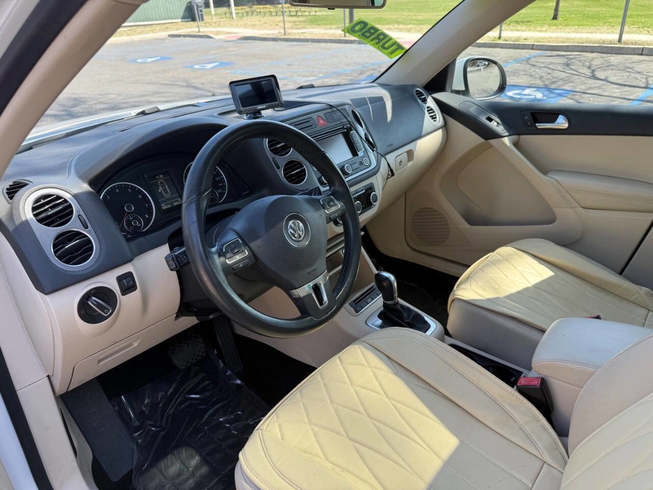 Used 2011 Volkswagen Tiguan S AWD/4WD image 11