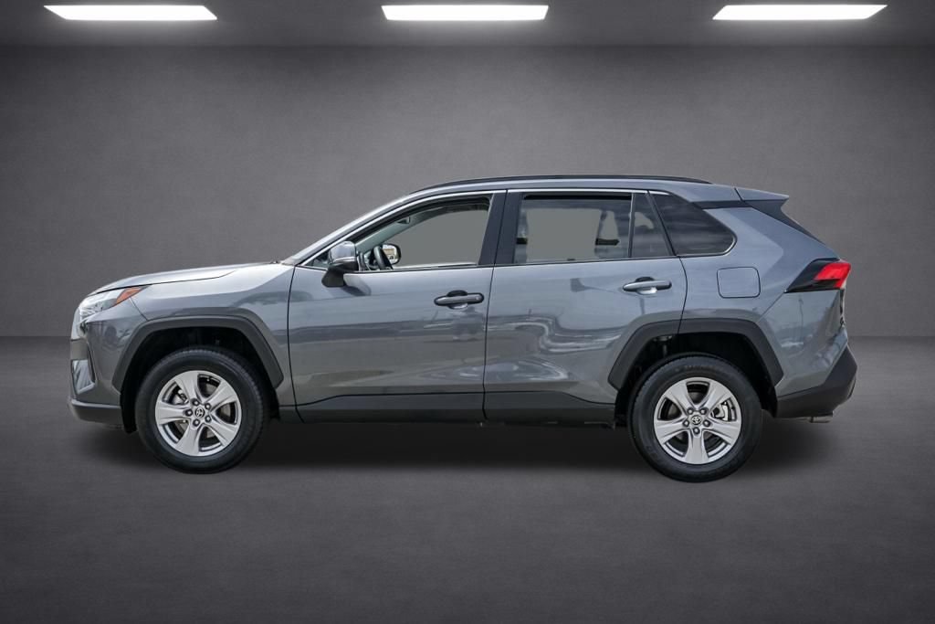 Used 2025 Toyota RAV4 XLE FWD image 8