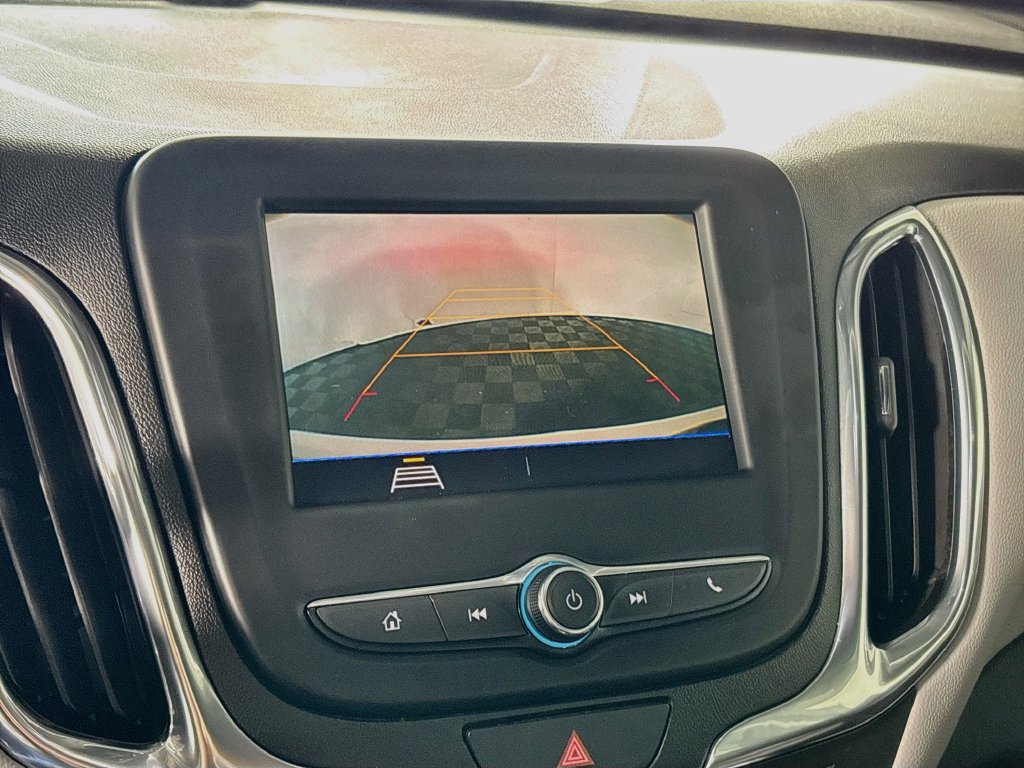 Used 2021 Chevrolet Equinox LS w/ LS Convenience Package AWD/4WD image 16