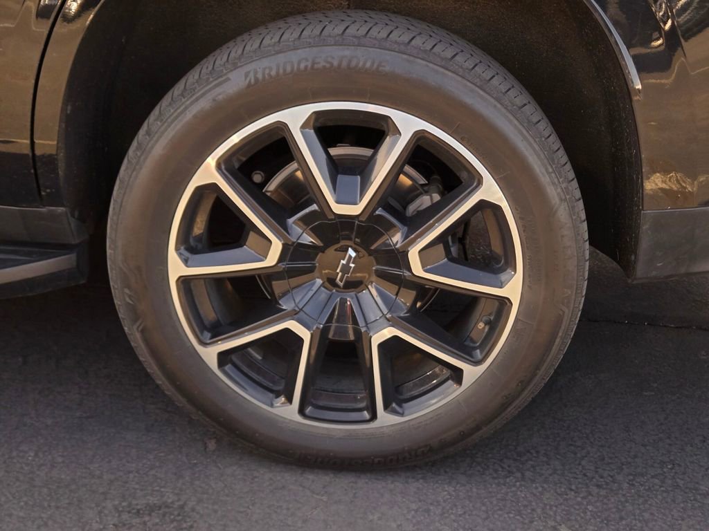 Certified 2023 Chevrolet Tahoe RST w/ Luxury Package AWD/4WD image 3