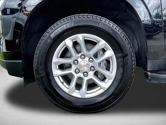 Used 2024 Chevrolet Suburban RST w/ Luxury Package RWD image 9