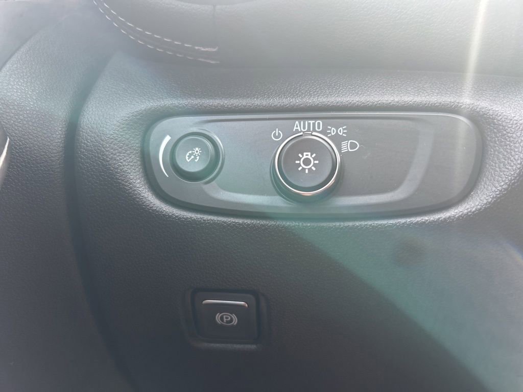 Used 2023 Chevrolet Blazer LT w/ Convenience Package image 24