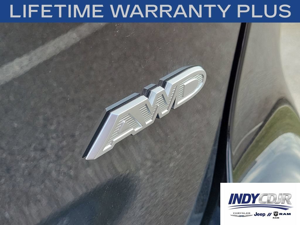 New 2026 Chrysler Pacifica Pinnacle w/ Trailer Tow Group AWD/4WD image 9