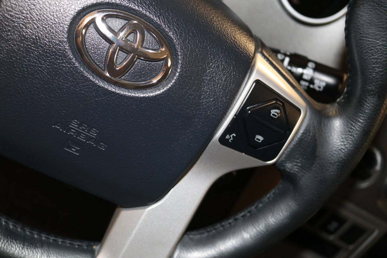 Used 2017 Toyota Sequoia Limited w/ Safety & Convenience Package AWD/4WD image 55