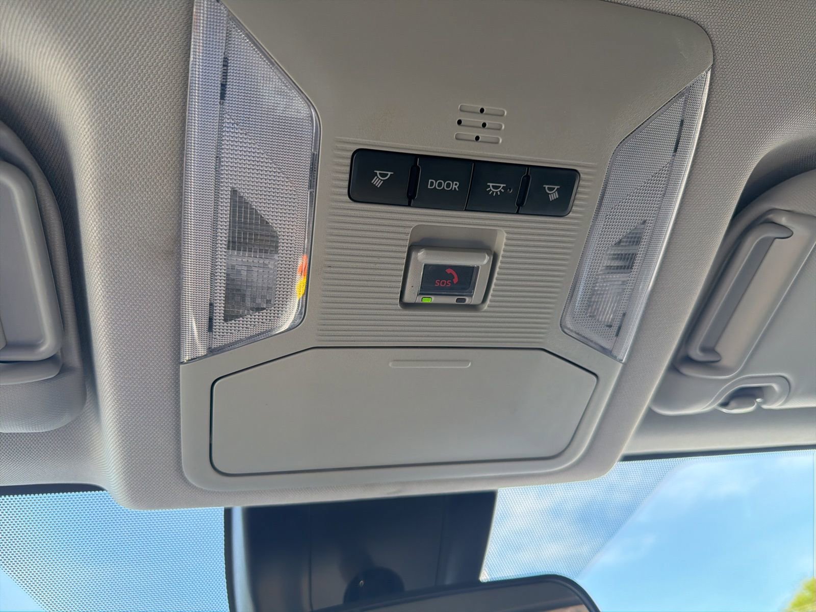 Used 2024 Toyota RAV4 XLE image 20